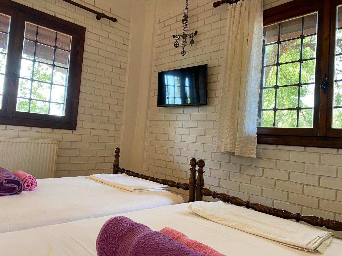 Wild Oaks Cottage กริโอปียี ภายนอก รูปภาพ