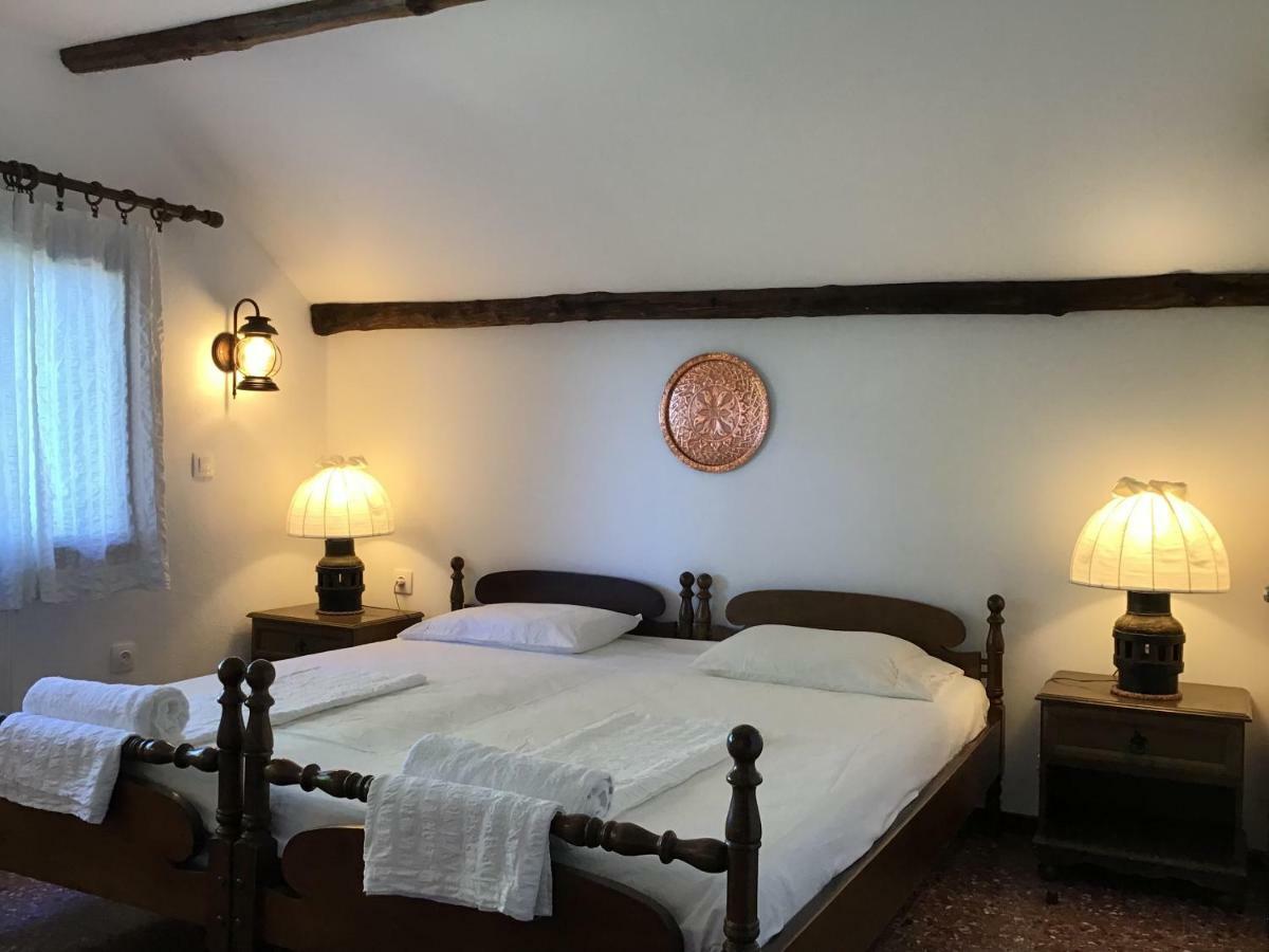 Wild Oaks Cottage กริโอปียี ภายนอก รูปภาพ